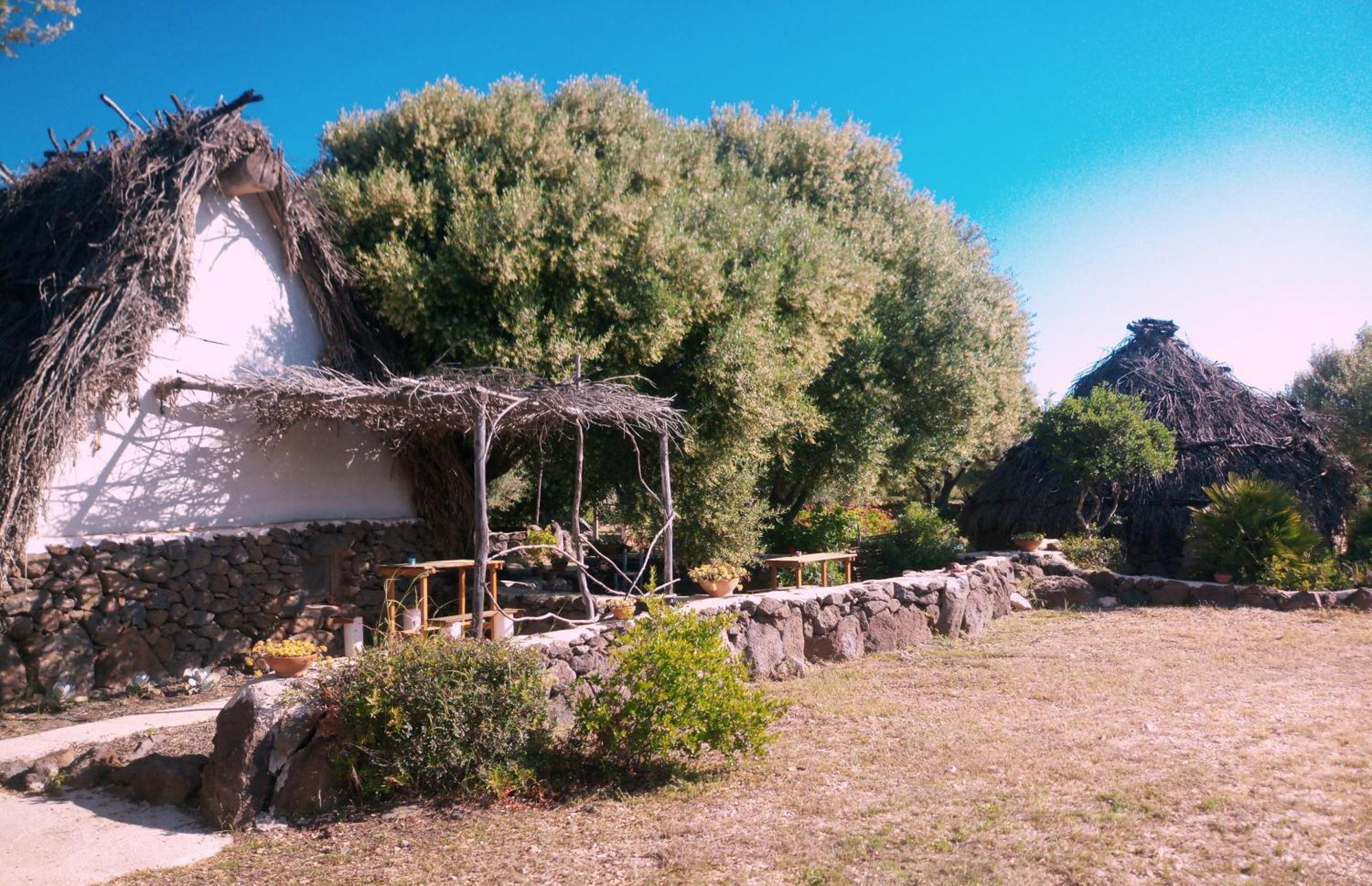 Ovile Juanne Loddo Orosei Exterior photo